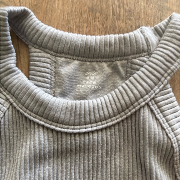 Gray Ribbed Halter Crop Top - Picture 3 of 6